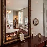 Domaine Du Buc, Le Chateau B&B