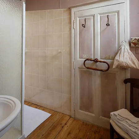 Domaine Du Buc, Le Chateau Bed & Breakfast