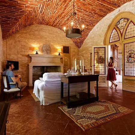 Oda ve Kahvaltı Domaine Du Buc, Le Chateau