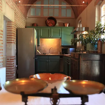 Domaine Du Buc, Le Chateau Nocleg ze śniadaniem 4*