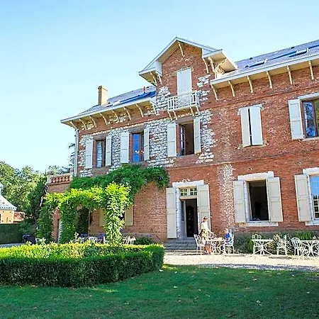 Domaine Du Buc, Le Chateau Bed & Breakfast