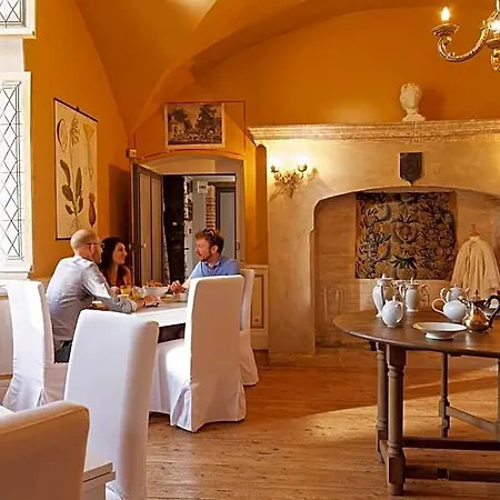 Domaine Du Buc, Le Chateau