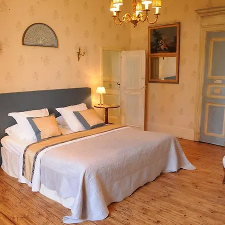 Domaine Du Buc, Le Chateau Nocleg ze śniadaniem 4*