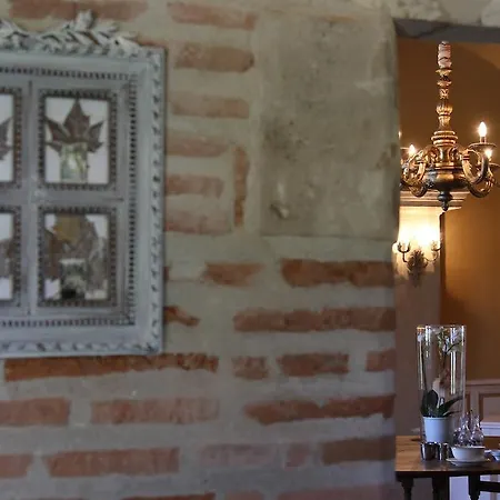 Domaine Du Buc, Le Chateau Nocleg ze śniadaniem