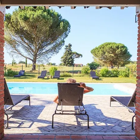 Nocleg ze śniadaniem Domaine Du Buc, Le Chateau 4*
